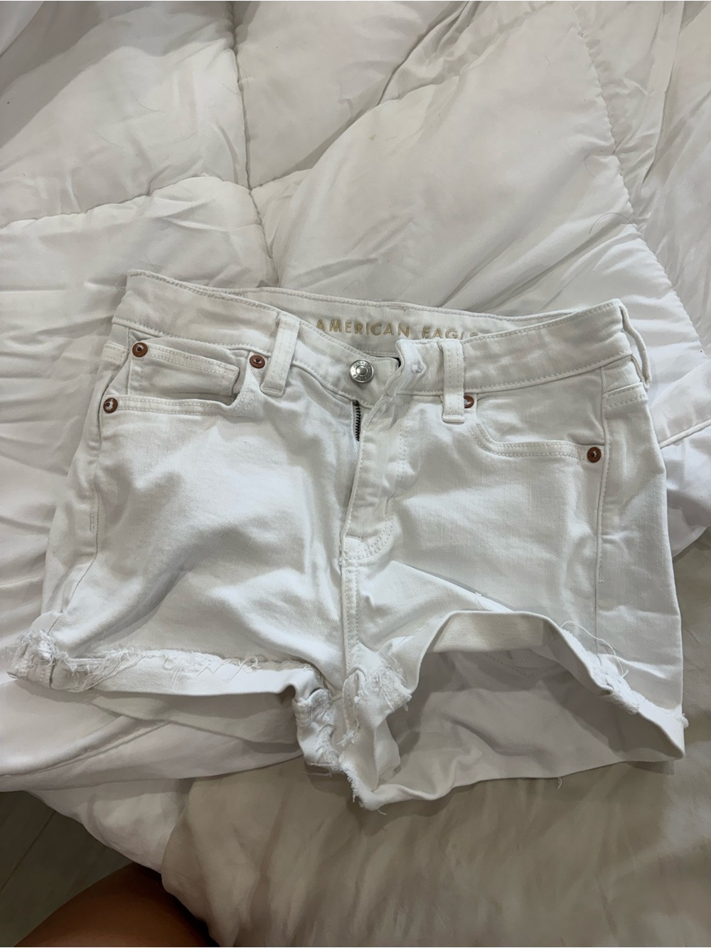 American Eagle Outfitters High V-Rise Shortie, White, Size 4